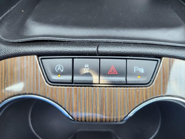 2023 GMC Acadia Vehicle Photo in MADISON, WI 53713-3220