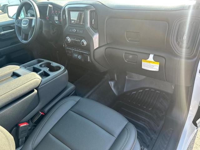 2025 GMC Sierra 2500 HD Vehicle Photo in COLUMBIA, MO 65203-3903