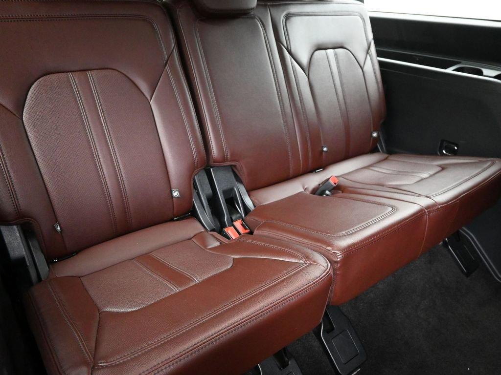 2022 Ford Expedition Max Vehicle Photo in Cedar Rapids, IA 52402