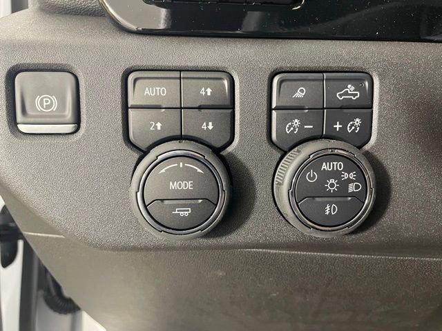 2025 Chevrolet Silverado 3500 HD Vehicle Photo in PHOENIX, AZ 85014-3381