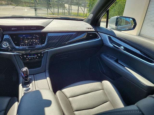 2024 Cadillac XT6 Vehicle Photo in POMPANO BEACH, FL 33064-7091