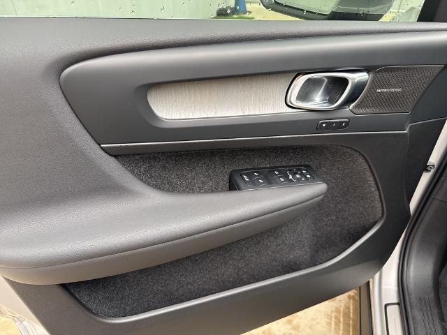 2025 Volvo XC40 Vehicle Photo in Grapevine, TX 76051