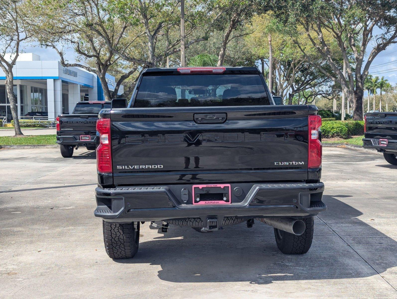 2025 Chevrolet Silverado 2500 HD Vehicle Photo in PEMBROKE PINES, FL 33024-6534