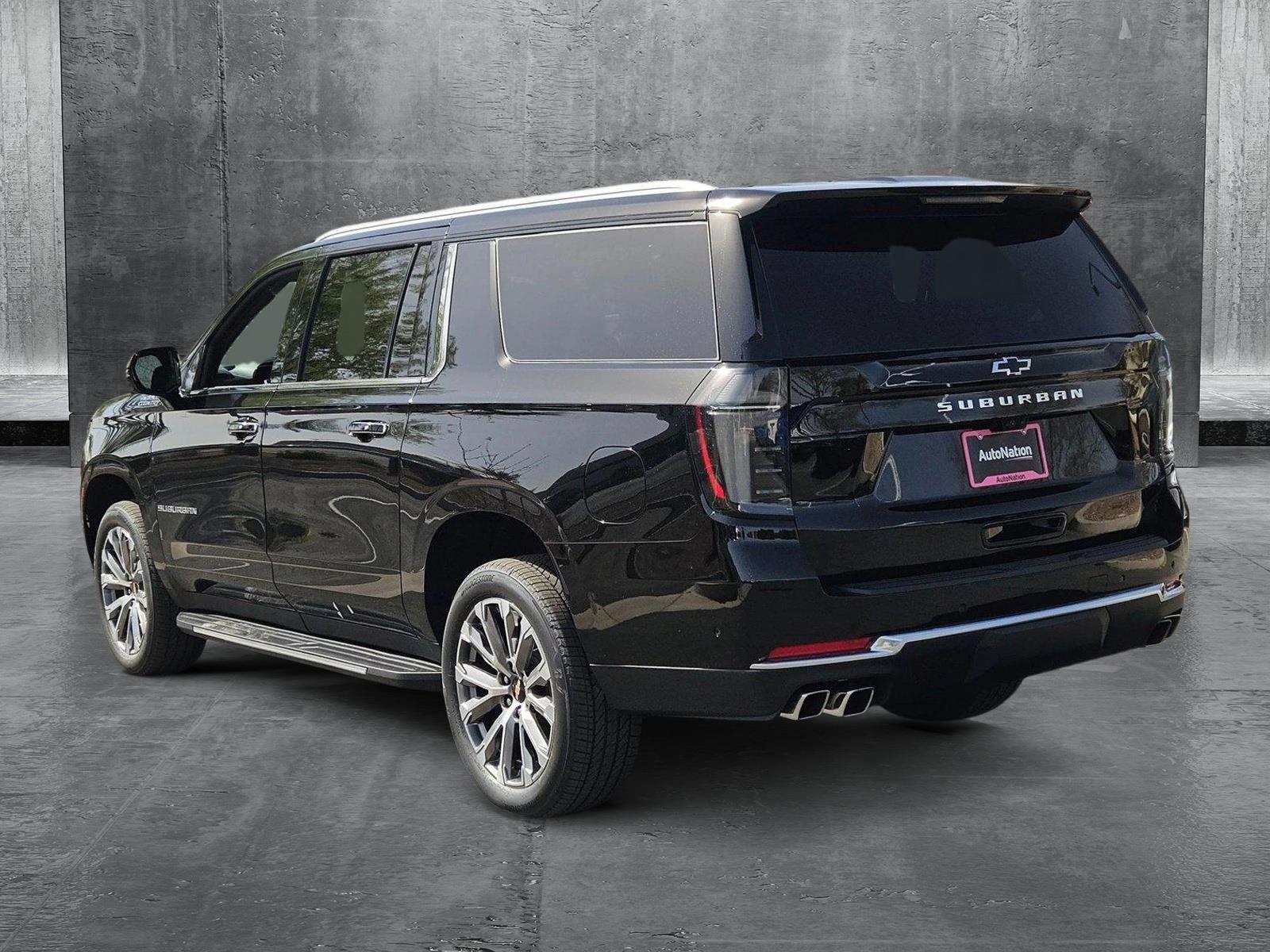 2025 Chevrolet Suburban Vehicle Photo in GILBERT, AZ 85297-0446
