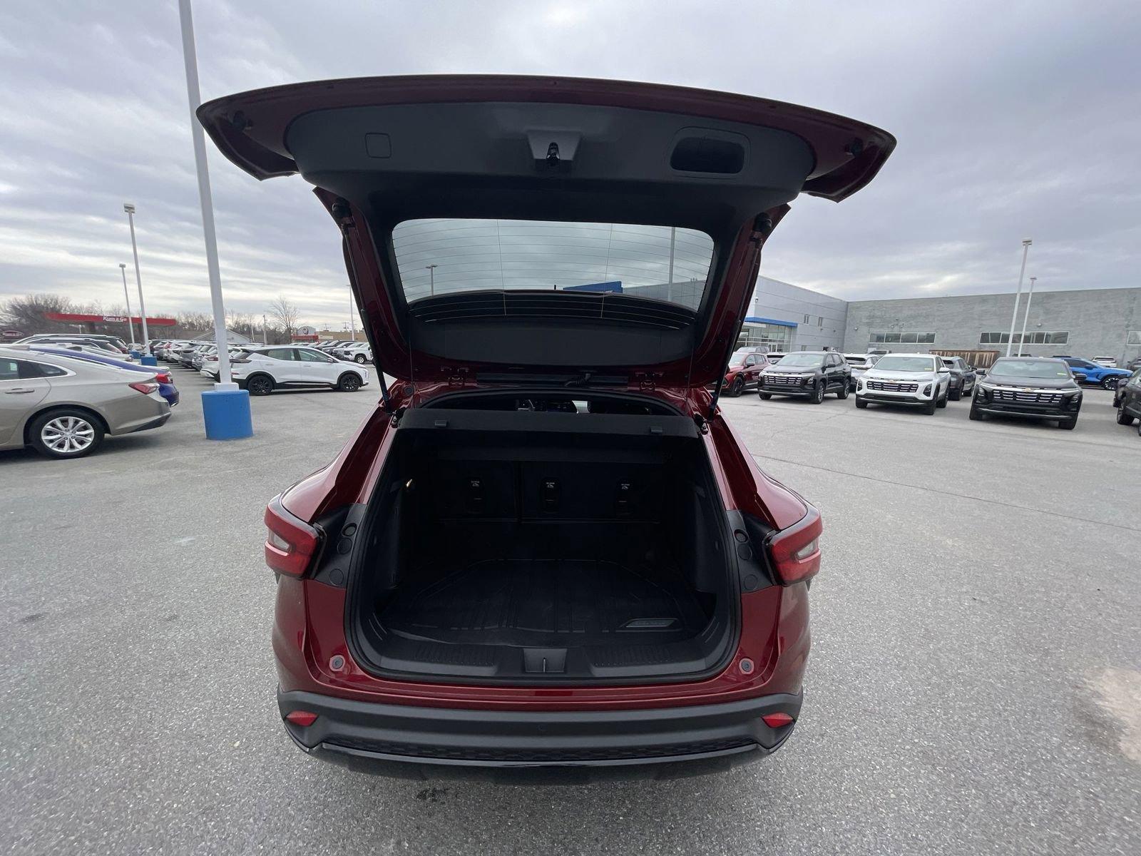 2025 Chevrolet Trax Vehicle Photo in BENTONVILLE, AR 72712-4322