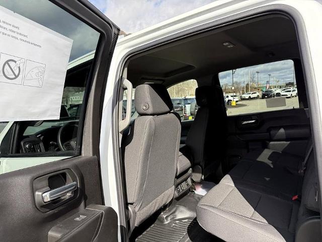 2025 GMC Sierra 3500HD Vehicle Photo in CHICOPEE, MA 01020-5001