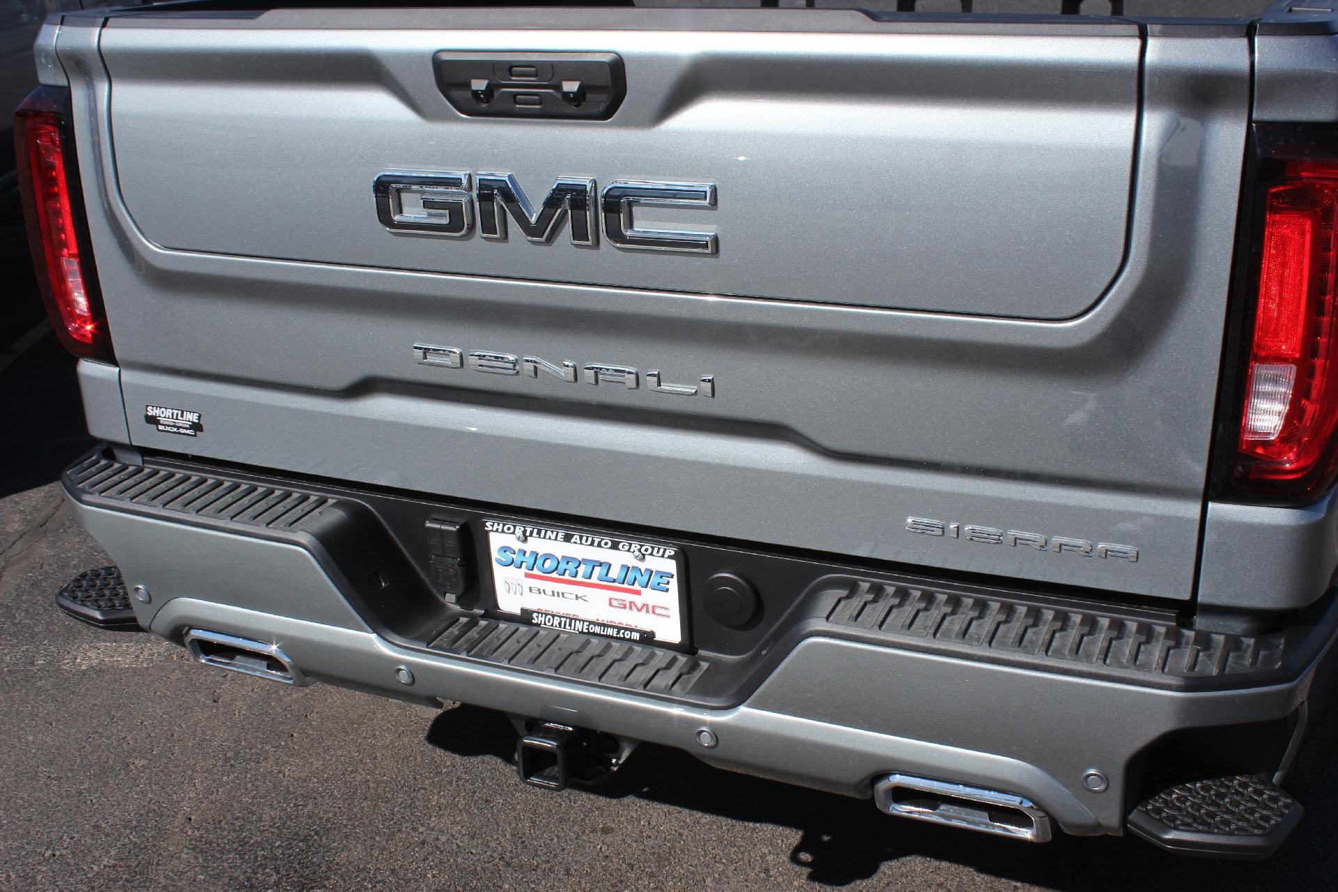 2025 GMC Sierra 1500 Vehicle Photo in AURORA, CO 80012-4011