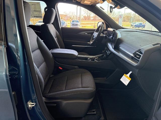 2025 Chevrolet Traverse Vehicle Photo in MANHATTAN, KS 66502-5036