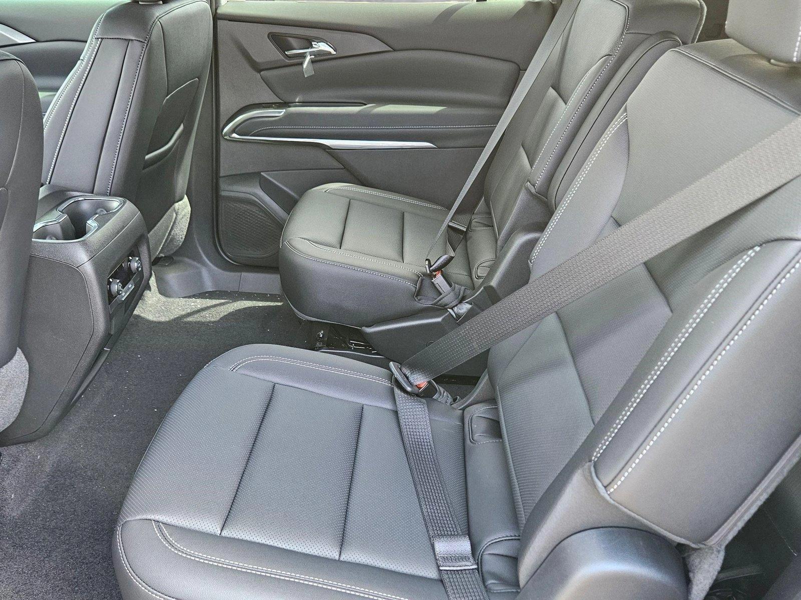 2025 Chevrolet Traverse Vehicle Photo in PEORIA, AZ 85382-3715