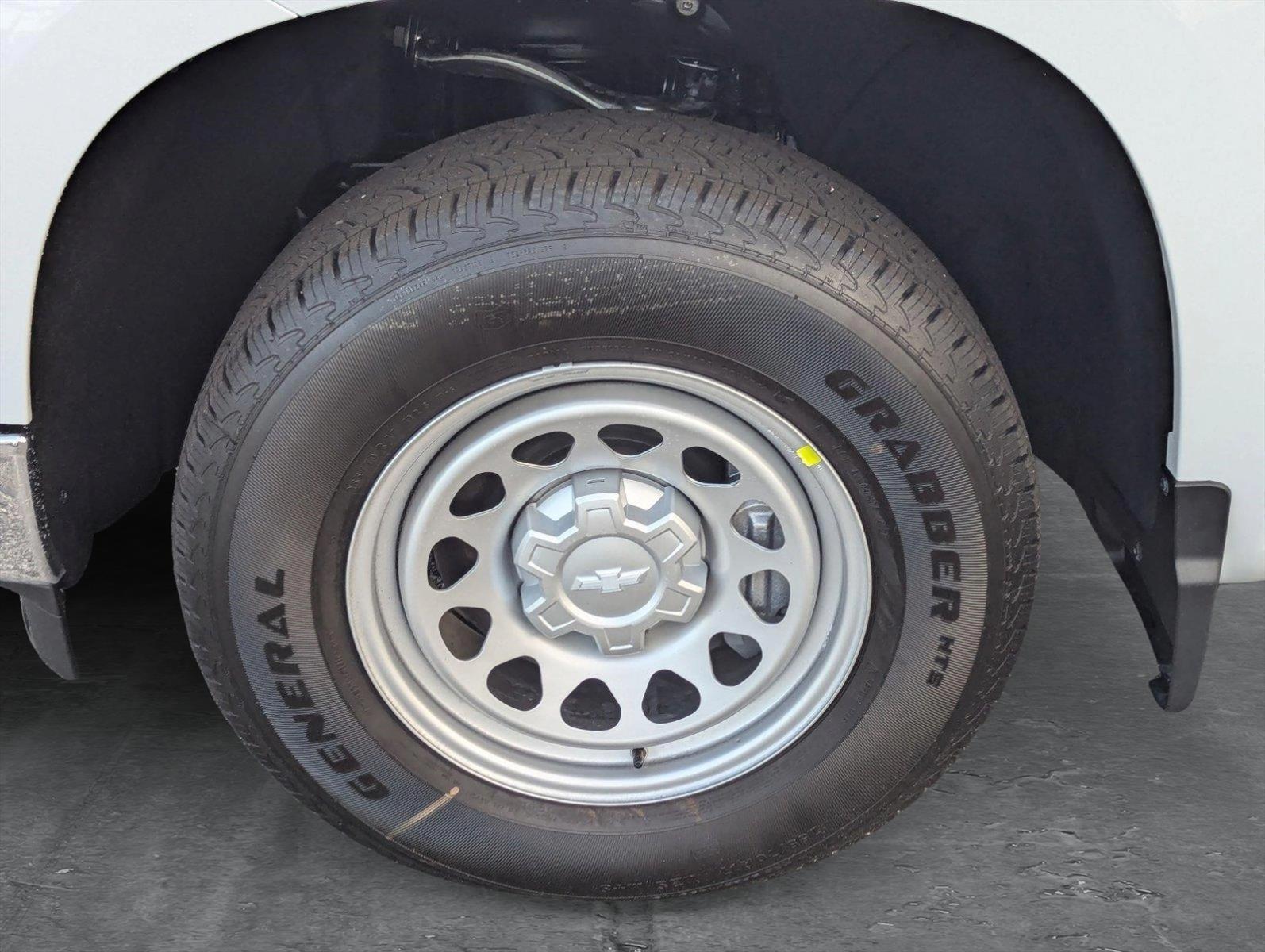 2025 Chevrolet Silverado 1500 Vehicle Photo in GREENACRES, FL 33463-3207
