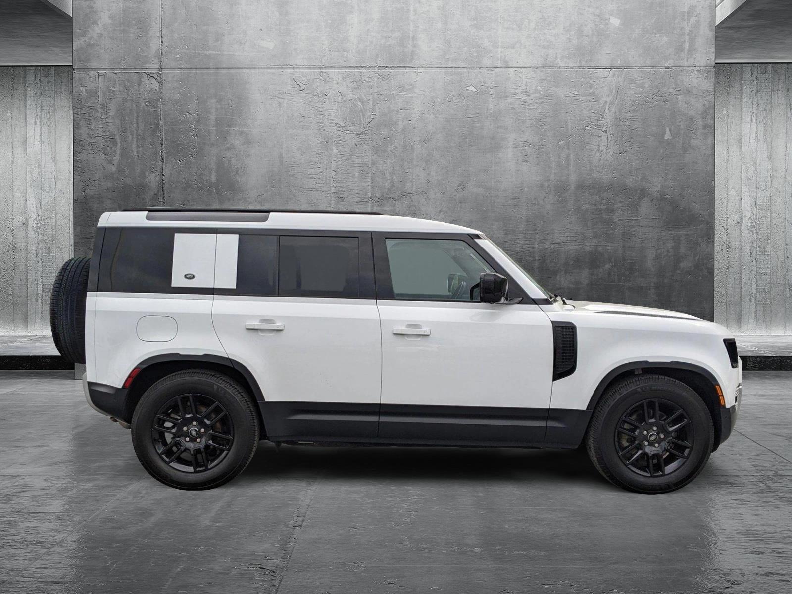 2024 Land Rover Defender Vehicle Photo in TIMONIUM, MD 21093-2300