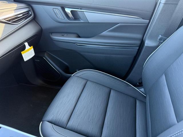 2025 Buick Enclave Vehicle Photo in COLUMBIA, MO 65203-3903