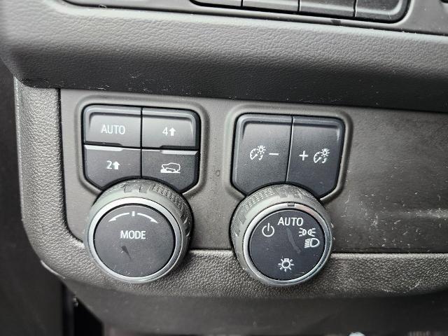 2021 Chevrolet Suburban Vehicle Photo in GREEN BAY, WI 54304-5303