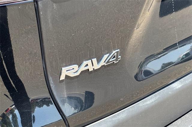2022 Toyota RAV4 Vehicle Photo in ELK GROVE, CA 95757-8703