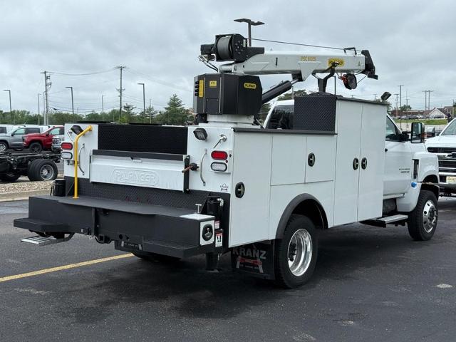 2024 Chevrolet Silverado 5500 HD Vehicle Photo in COLUMBIA, MO 65203-3903
