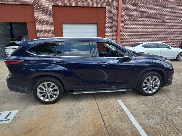 2022 Toyota Highlander Vehicle Photo in Houston, TX 77007