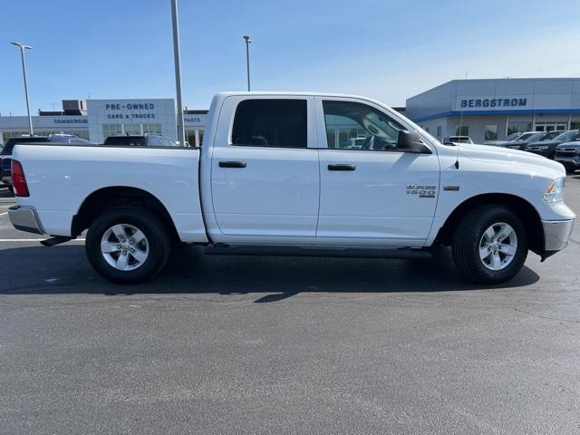 2019 Ram 1500 Classic Vehicle Photo in GREEN BAY, WI 54304-5303