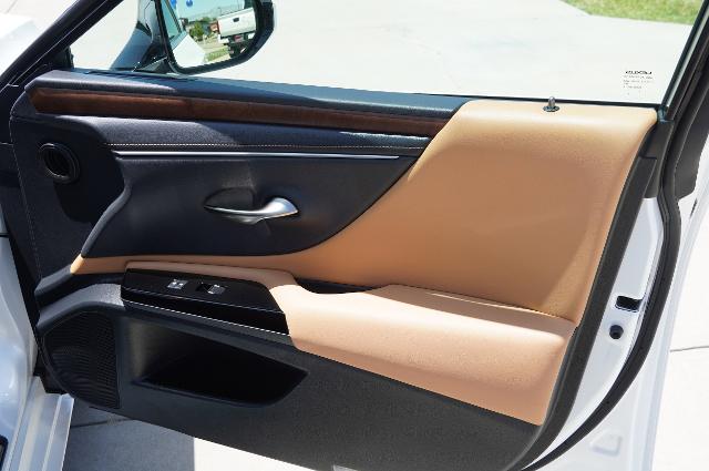 2024 Lexus ES 350 Vehicle Photo in Riverdale, UT 84405