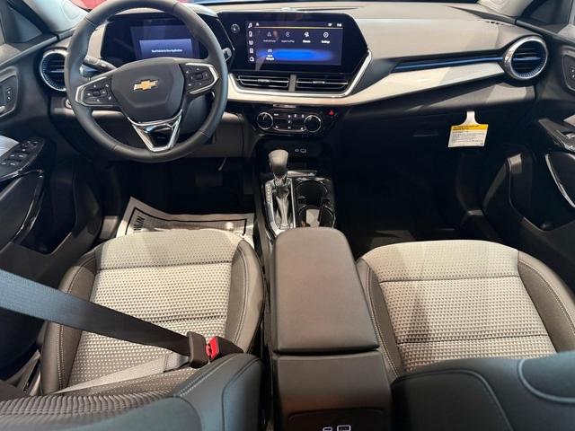 2025 Chevrolet Trax Vehicle Photo in COLUMBIA, MO 65203-3903