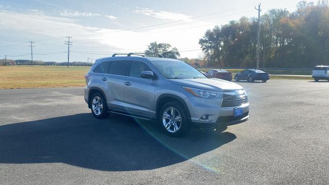 Used 2016 Toyota Highlander Limited Platinum with VIN 5TDDKRFHXGS320222 for sale in Montross, VA