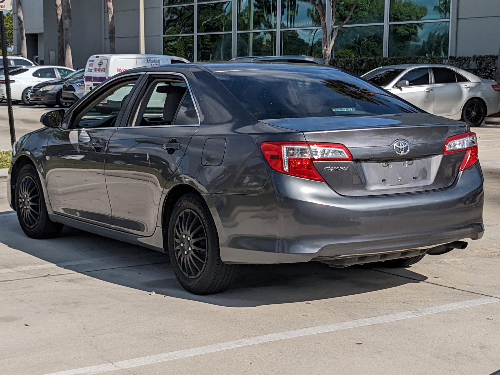 2014 Toyota Camry Vehicle Photo in Davie, FL 33331