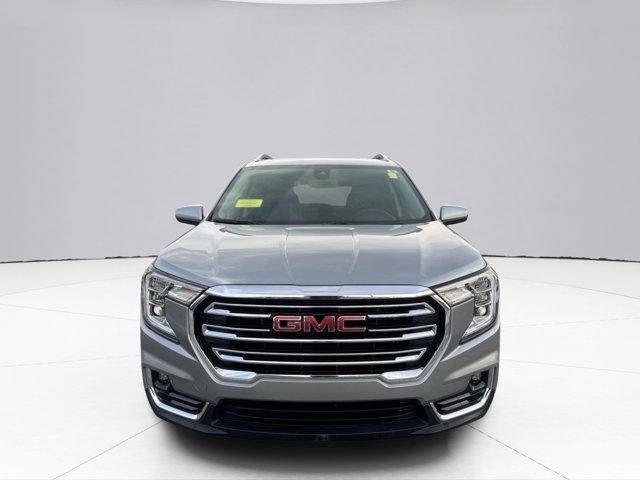 2024 GMC Terrain Vehicle Photo in LEOMINSTER, MA 01453-2952