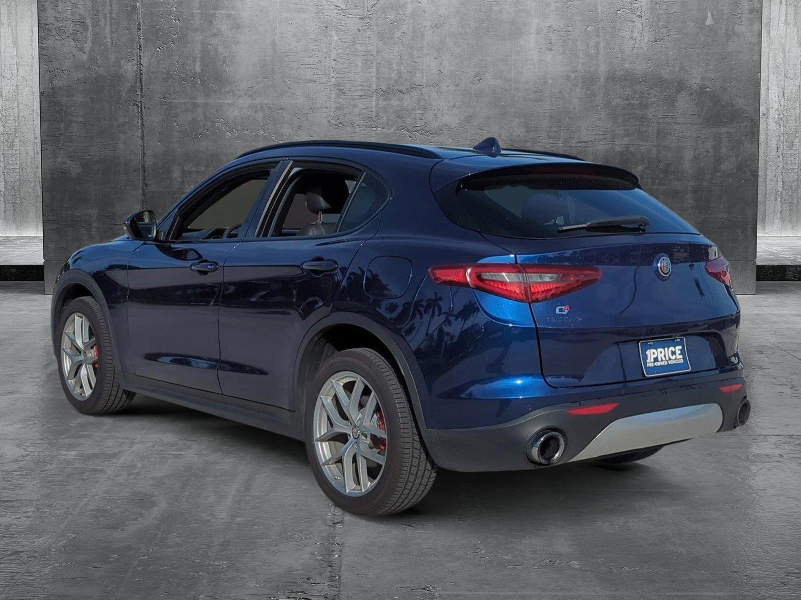 2018 Alfa Romeo Stelvio Vehicle Photo in Pembroke Pines, FL 33027