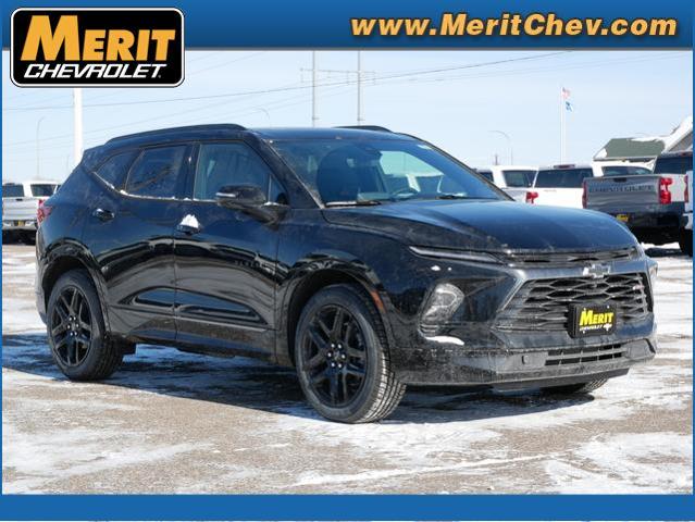 2025 Chevrolet Blazer Vehicle Photo in MAPLEWOOD, MN 55119-4794