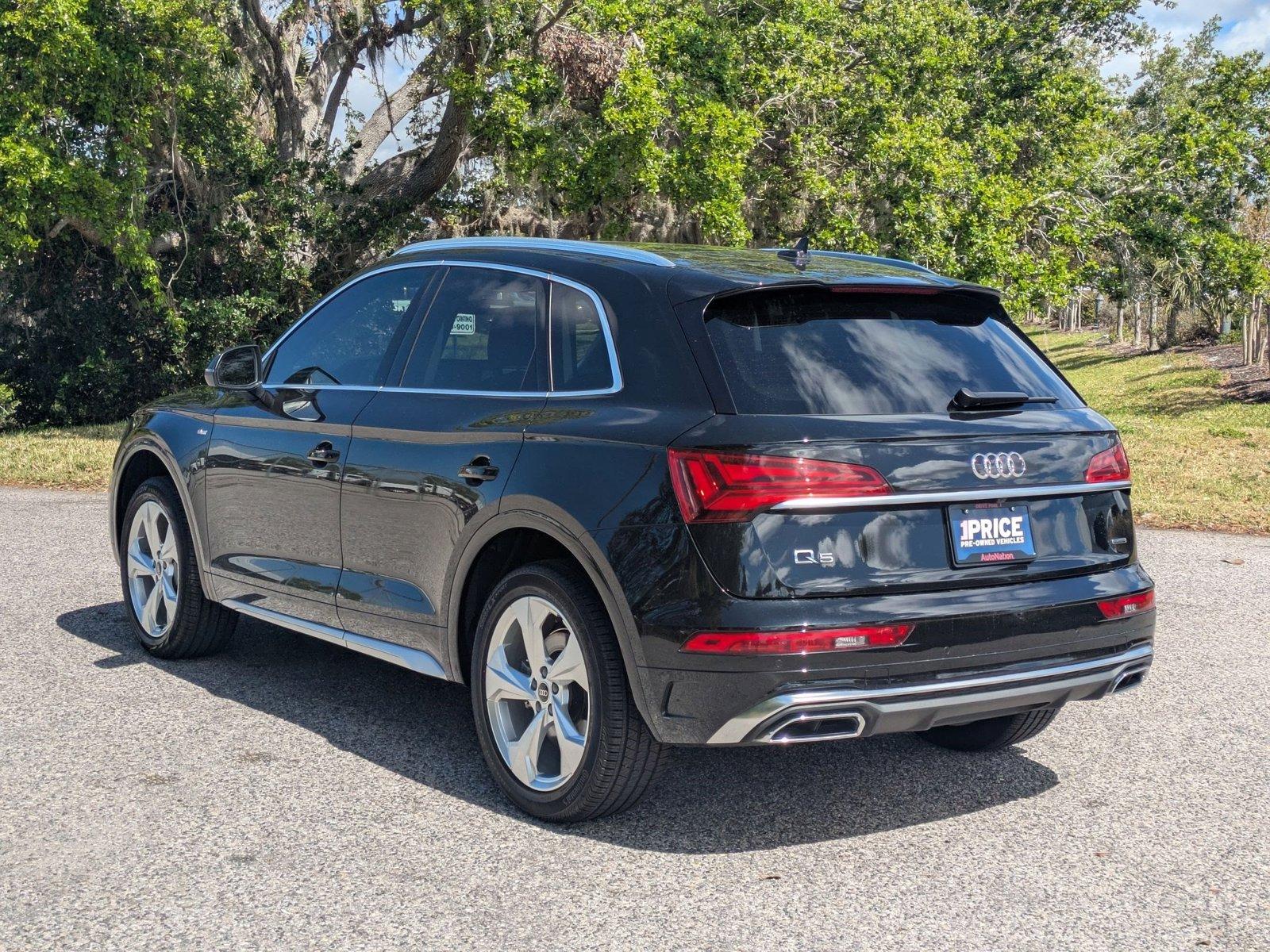 2022 Audi Q5 Vehicle Photo in Sarasota, FL 34231