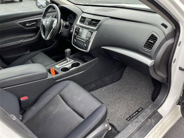 2016 Nissan Altima Vehicle Photo in TULLY, NY 13159-3159