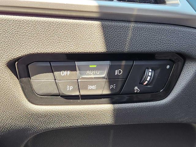 2025 BMW 330i Vehicle Photo in PLANO, TX 75024