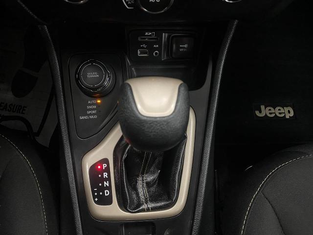 2016 Jeep Cherokee Vehicle Photo in Appleton, WI 54913