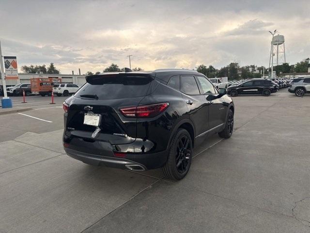 2025 Chevrolet Blazer Vehicle Photo in ENGLEWOOD, CO 80113-6708