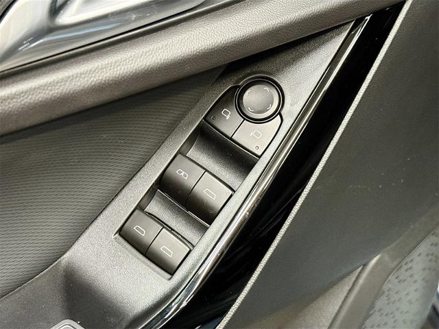 2026 Chevrolet Equinox Vehicle Photo in EVERETT, WA 98203-5662