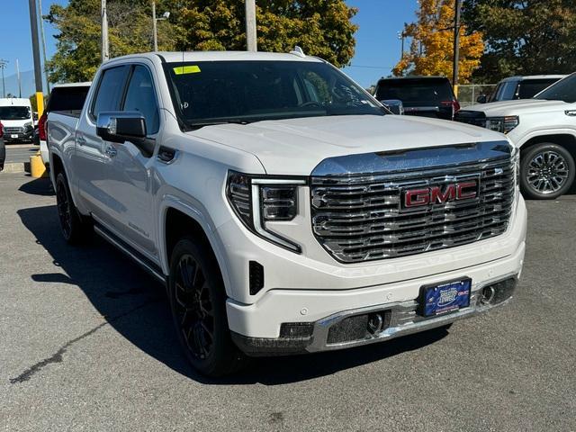 2025 GMC Sierra 1500 Vehicle Photo in LOWELL, MA 01852-4336