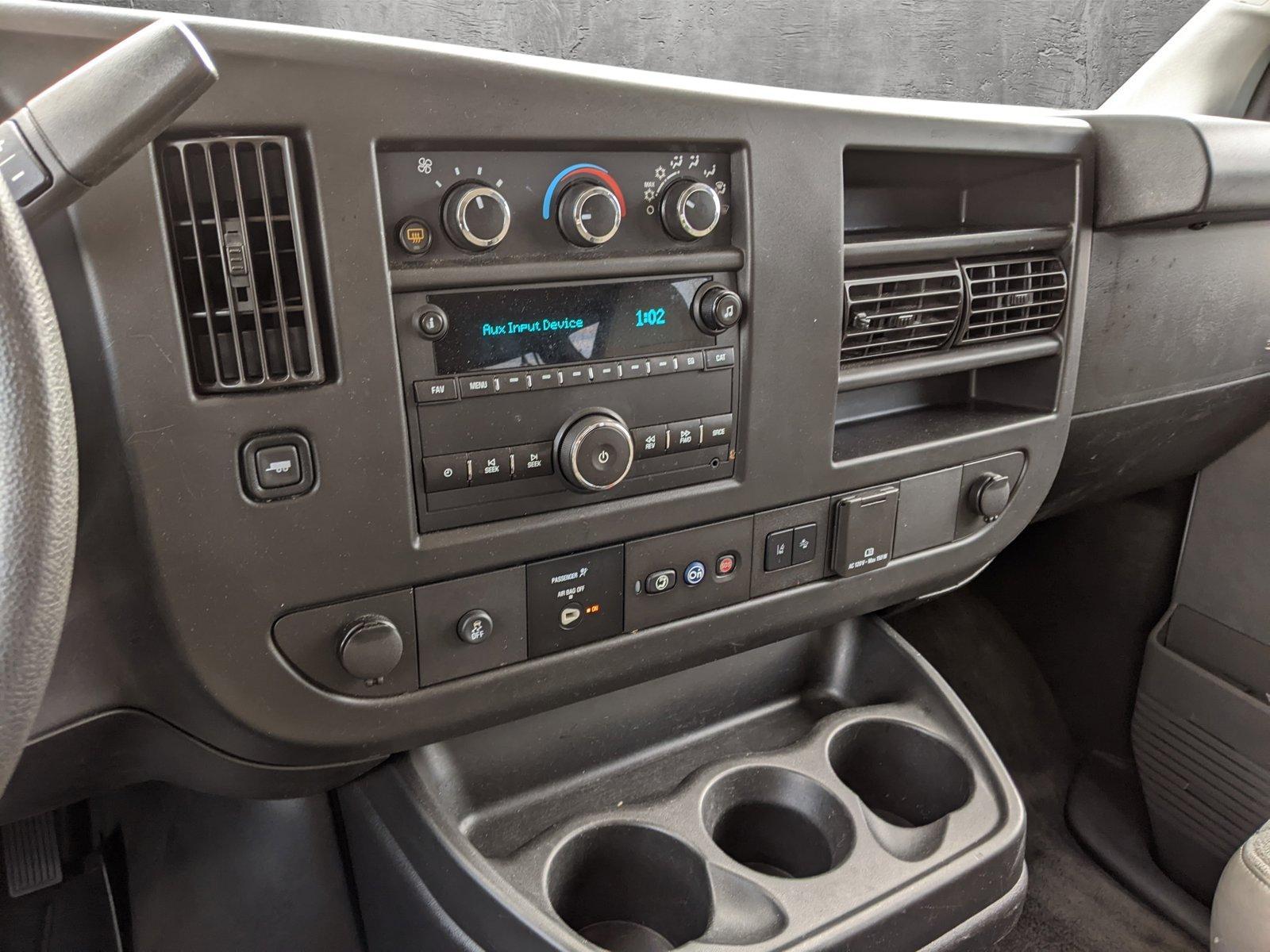 2019 Chevrolet Express Passenger Vehicle Photo in LAUREL, MD 20707-4622