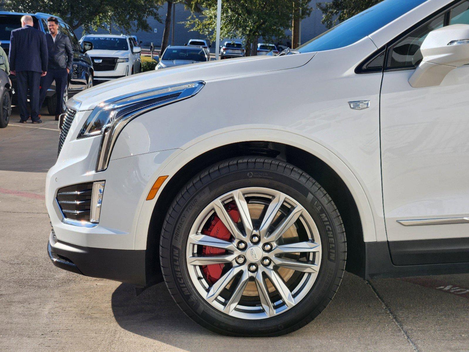 2024 Cadillac XT5 Vehicle Photo in GRAPEVINE, TX 76051-8302