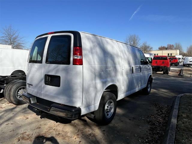 2025 Chevrolet Express Cargo 2500 Vehicle Photo in ALCOA, TN 37701-3235