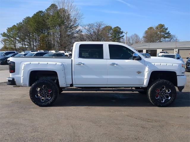 2017 Chevrolet Silverado 1500 Vehicle Photo in ALBERTVILLE, AL 35950-0246