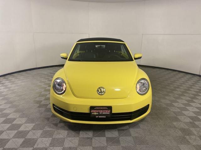 2013 Volkswagen Beetle Convertible Vehicle Photo in MEDINA, OH 44256-9001