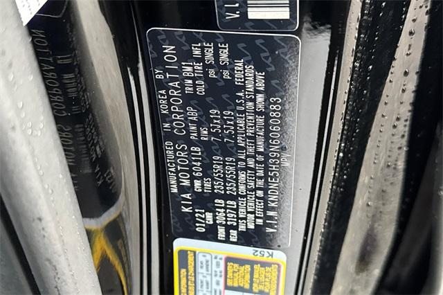 2022 Kia Carnival Vehicle Photo in ELK GROVE, CA 95757-8703