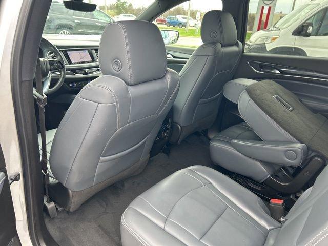2022 Buick Enclave Vehicle Photo in MEDINA, OH 44256-9631