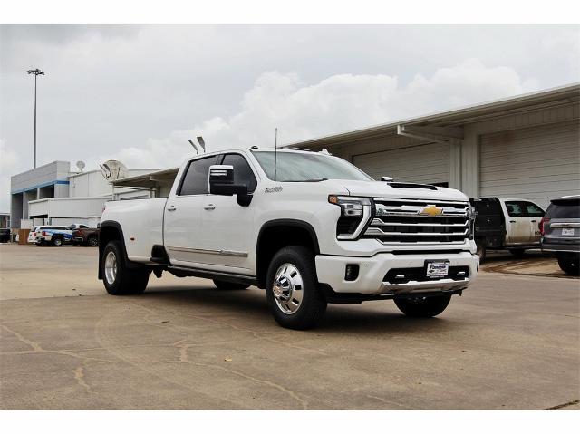 2025 Chevrolet Silverado 3500 HD Vehicle Photo in ROSENBERG, TX 77471-5675