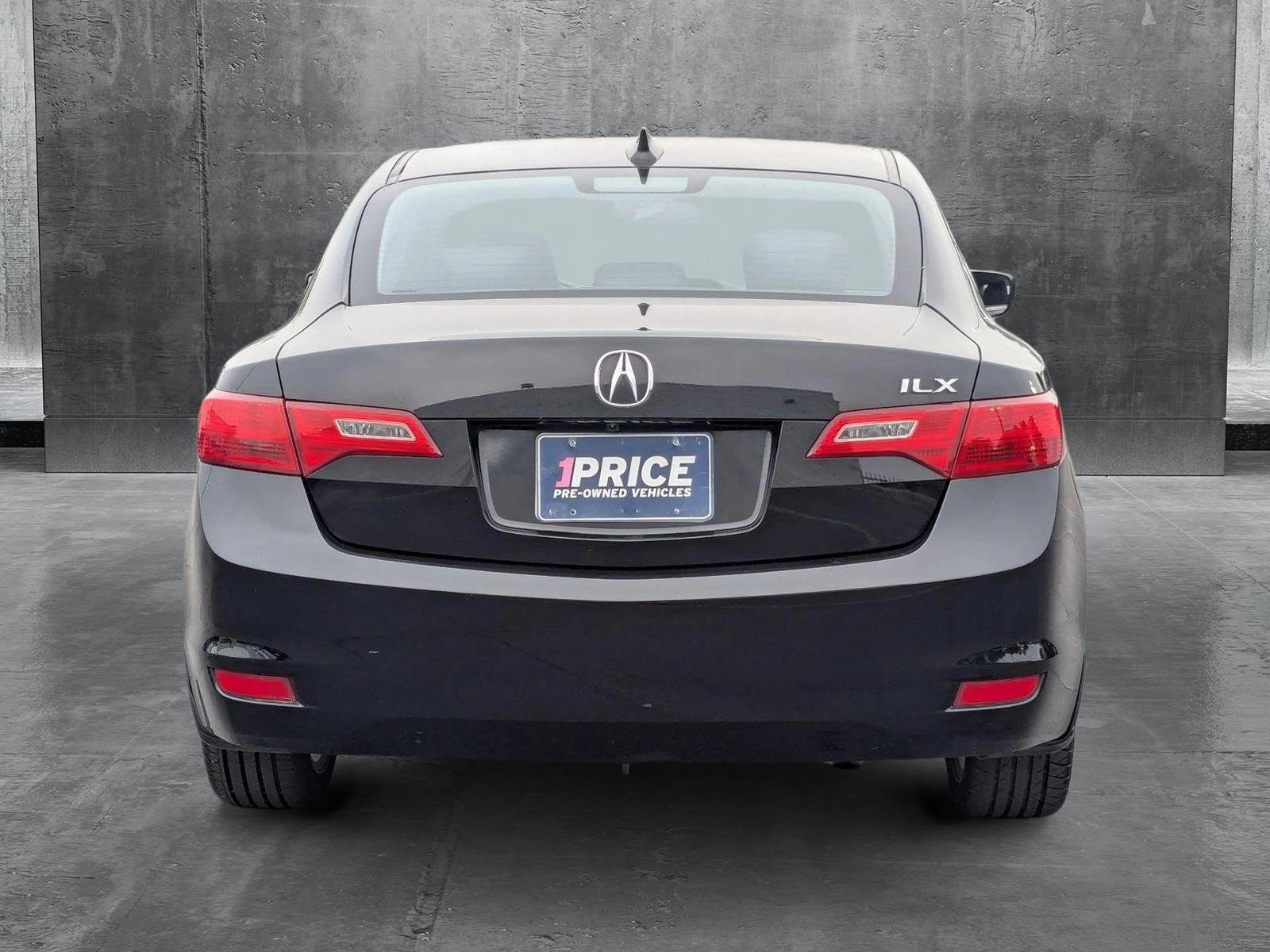2013 Acura ILX Vehicle Photo in VALENCIA, CA 91355-1705