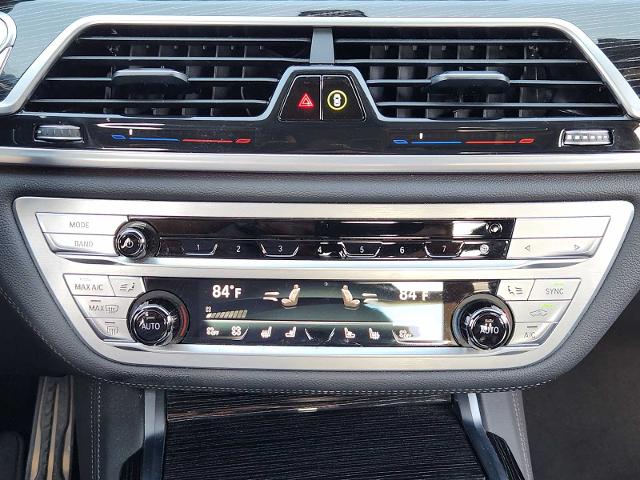 2022 BMW 750i xDrive Vehicle Photo in PLANO, TX 75024