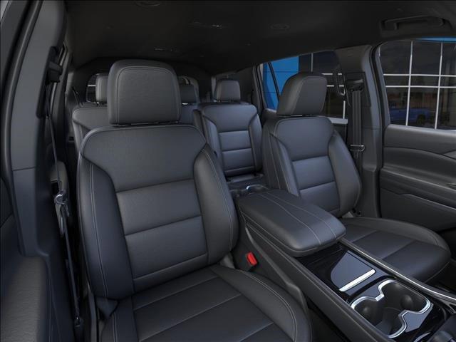 2025 Chevrolet Traverse Vehicle Photo in EMPORIA, VA 23847-1235