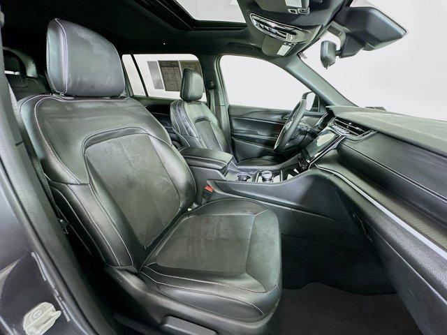 2023 Jeep Grand Cherokee L Vehicle Photo in Doylsetown, PA 18901