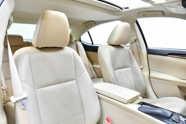 2013 Lexus ES 350 Vehicle Photo in DALLAS, TX 75235