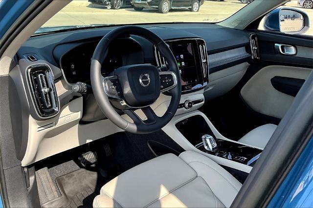 2023 Volvo XC40 Vehicle Photo in Grapevine, TX 76051
