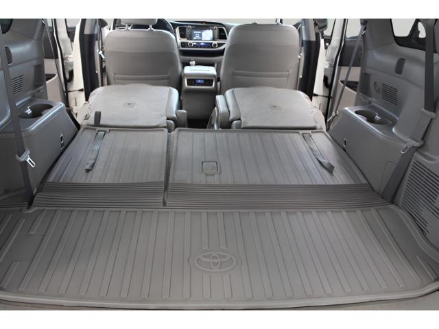 2016 Toyota Highlander Vehicle Photo in Green Bay, WI 54304